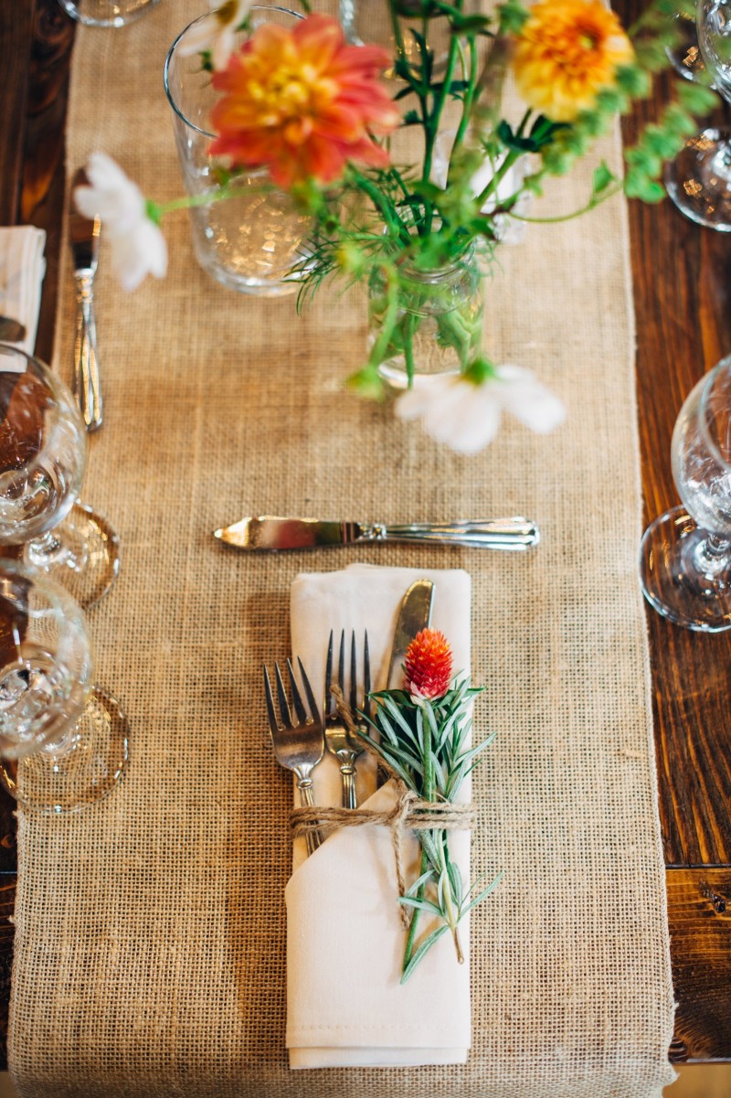 Barn at Flanagan Farm Wedding © Li Ward, Fat Orange Cat Studio