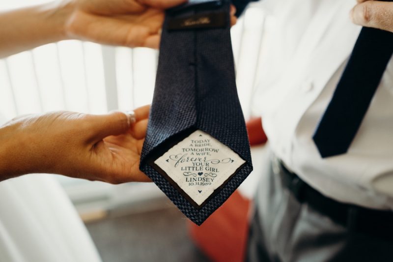 03_LindseyDave_016_byLiWard_father-of-bride_wedding_tie-details